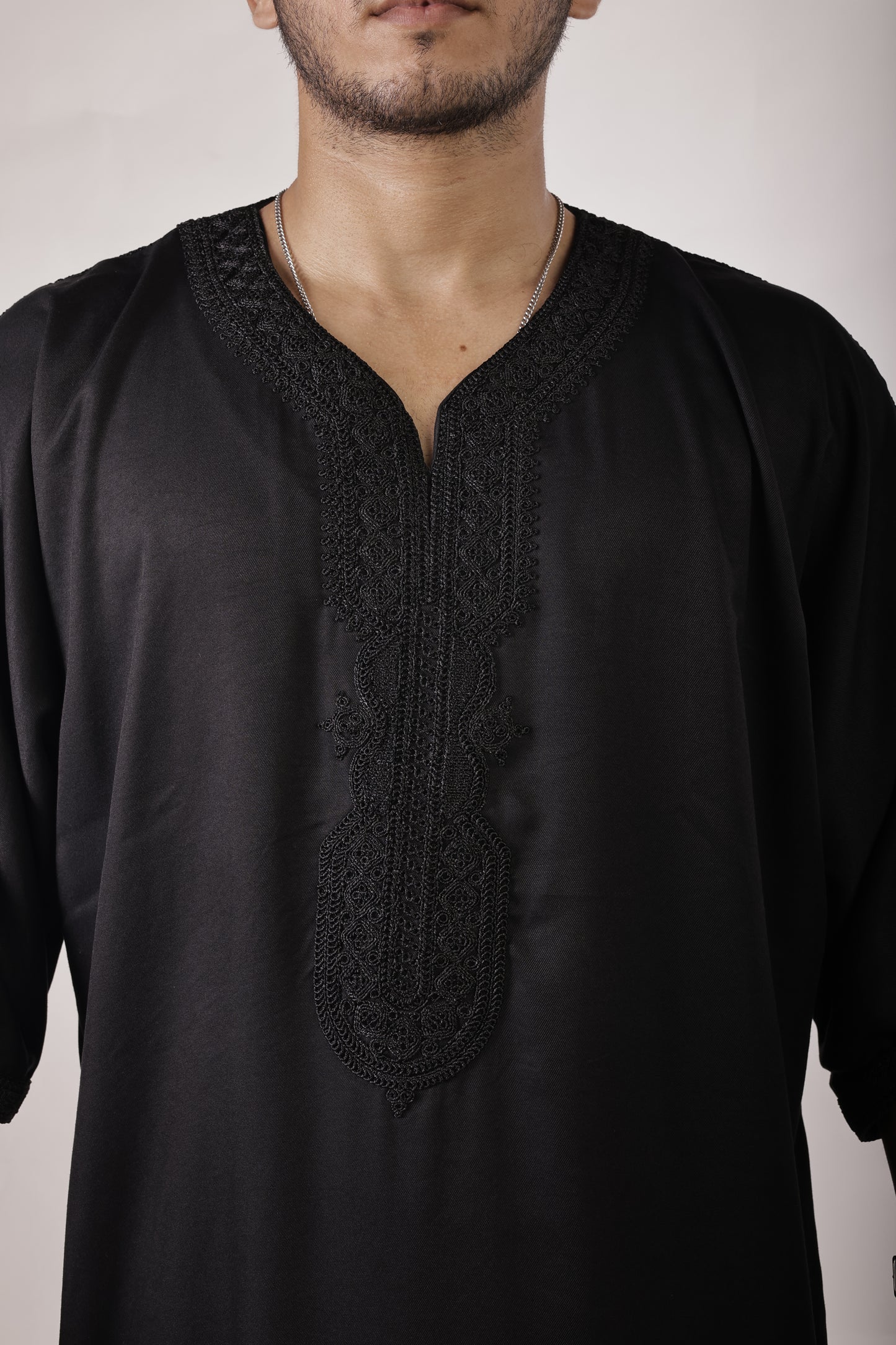 Premium Moroccan Thobe - Obsidian Black