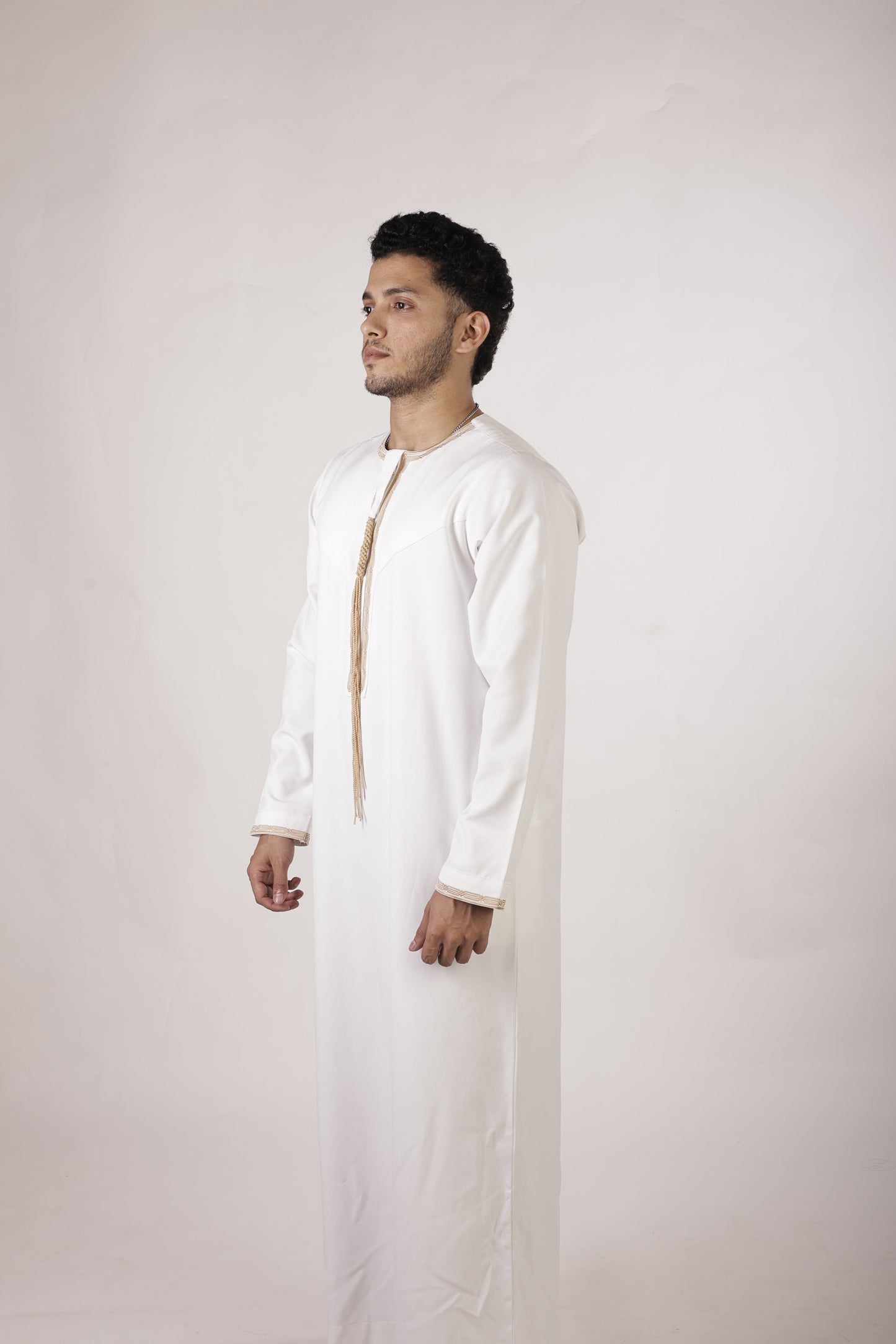 Premium Omani Thobe - White & Gold