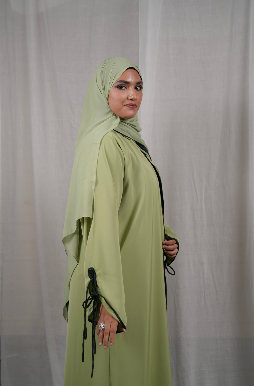 Lace Abaya - Matcha Green