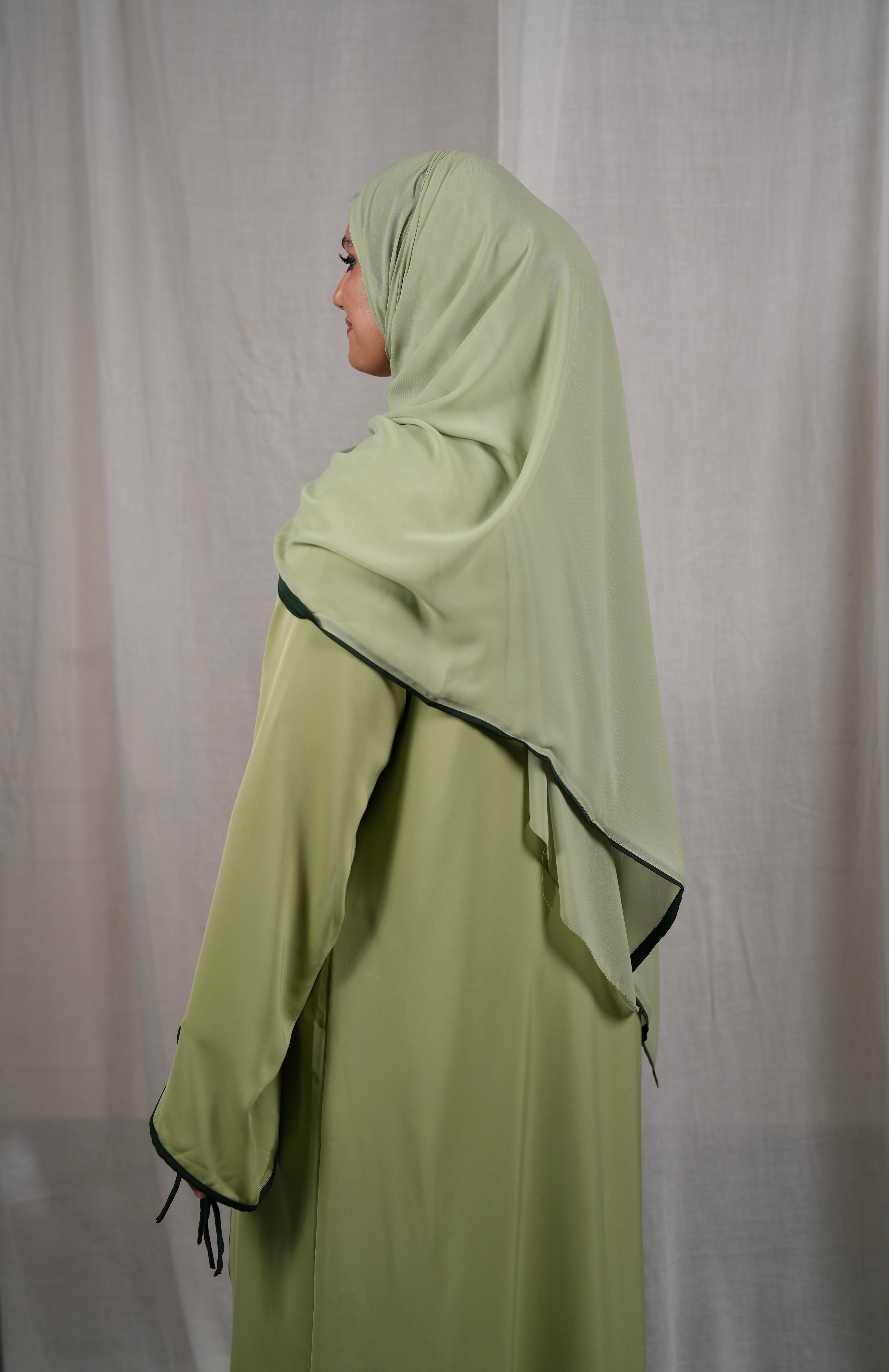 Lace Abaya - Matcha Green