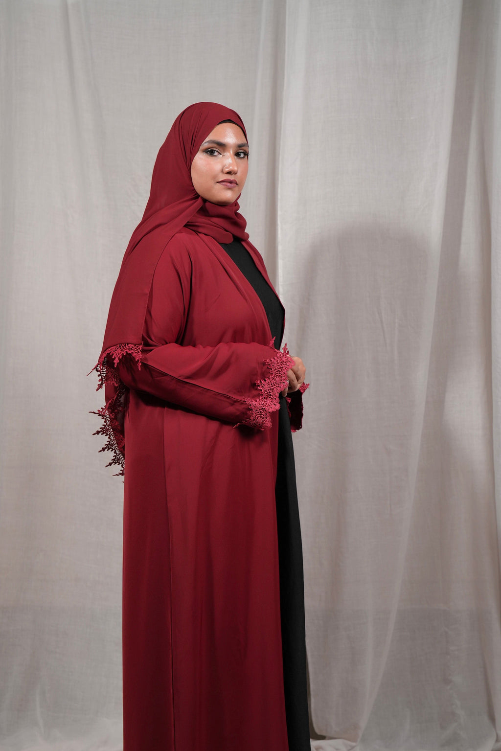 Lace Abaya - Crimson